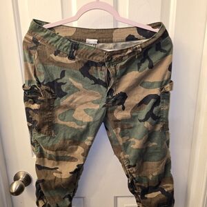 Camouflage Cargo Capris